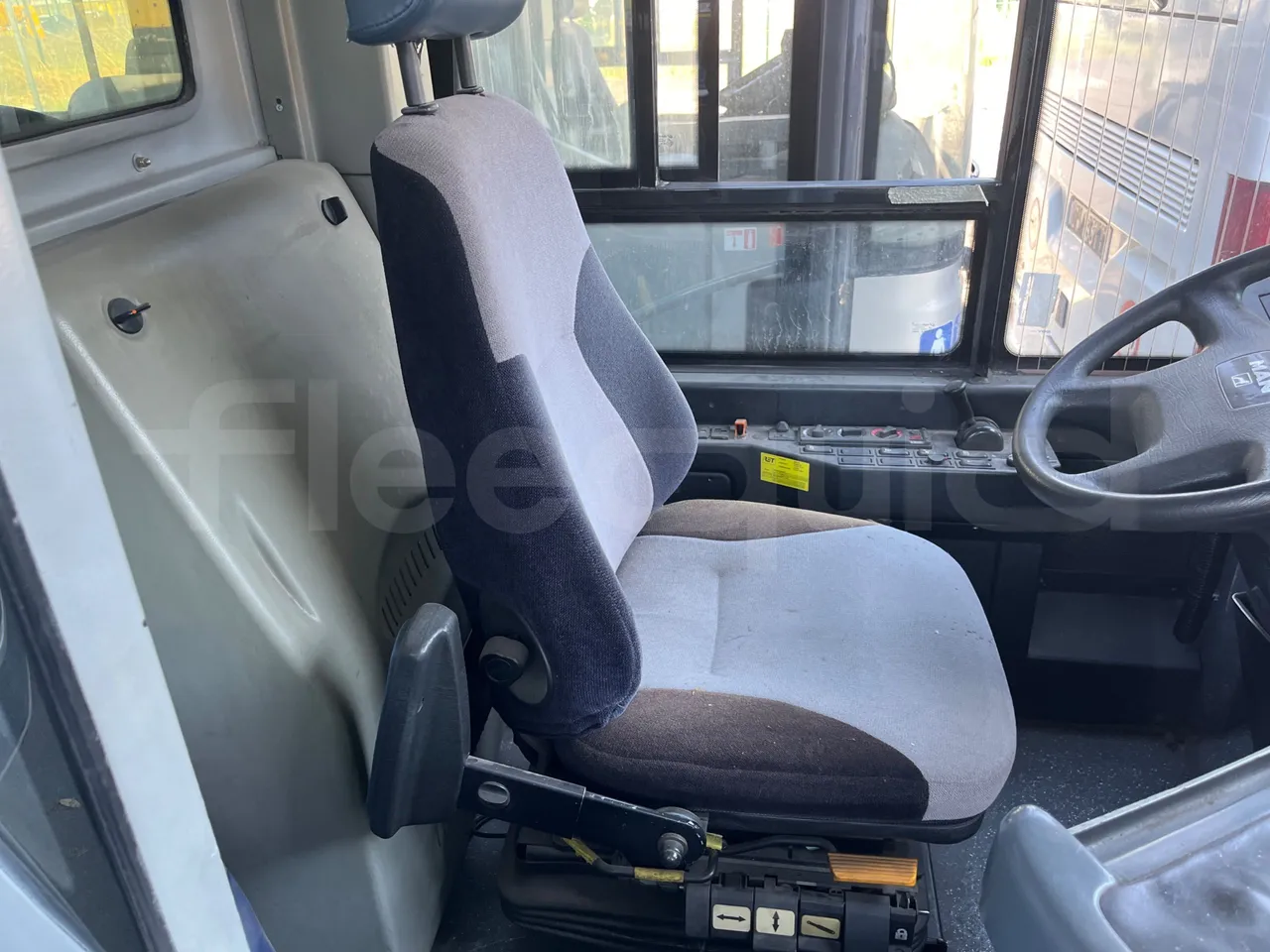 Man Lion's Classic A78 - driver's seat photo (mandatory for bus to scrap)