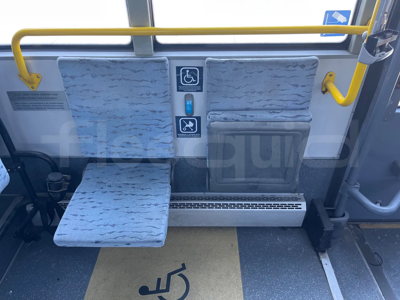 Man Lion's Classic A78 - folding seat photo