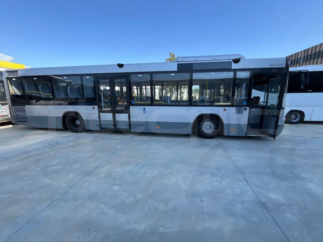 Man Lion's Classic A78 - right side doors open