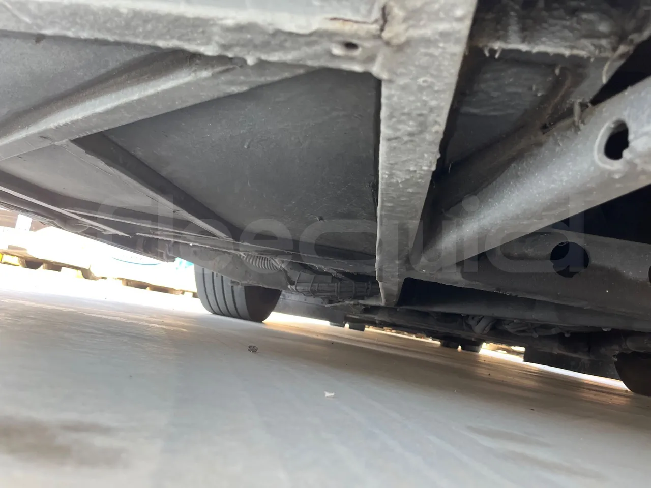 Man Lion's Classic A78 - front axle right side