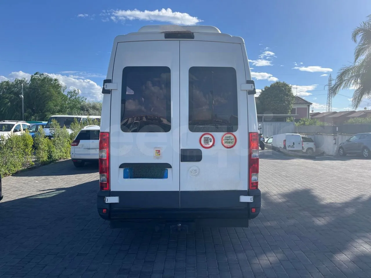 Iveco Daily A40C17 - EURO 5 - 125 kwH - rear hatch closed