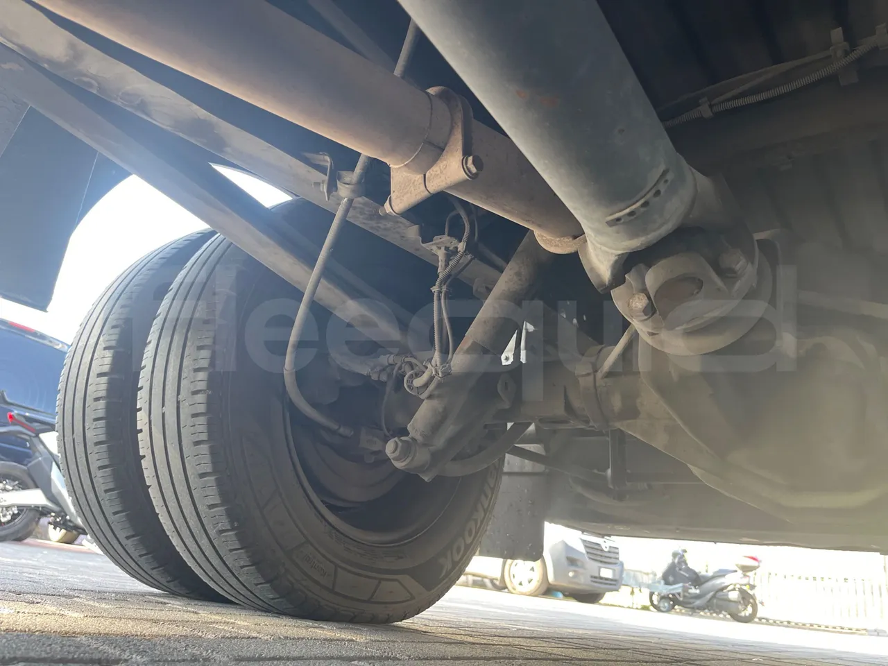 Iveco Daily A40C17 - EURO 5 - 125 kwH - axle 2 shock absorbers 1 right