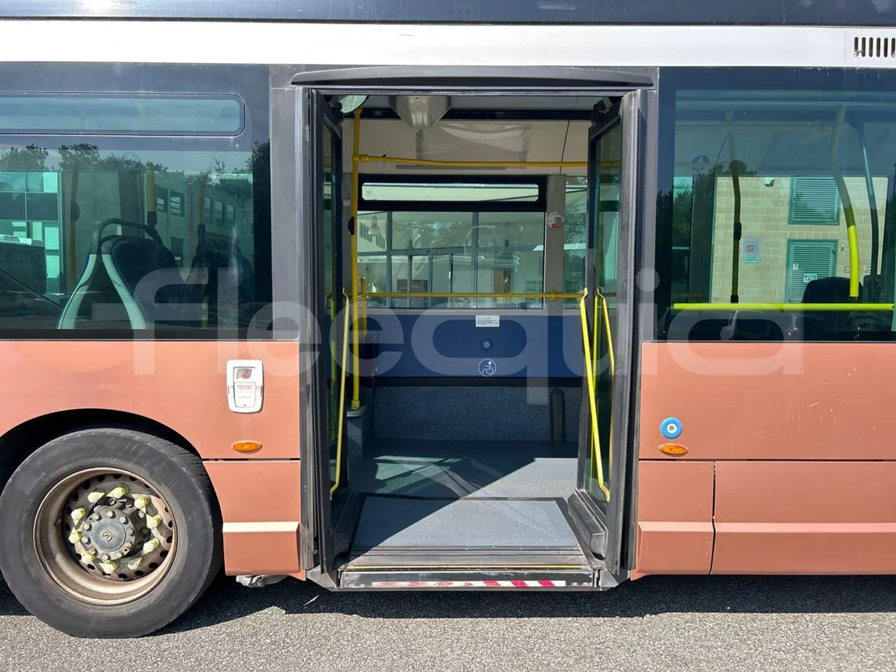 Heuliez GX127 GX127 - EUR5 - 160kW - 9.42m - front door 2 open