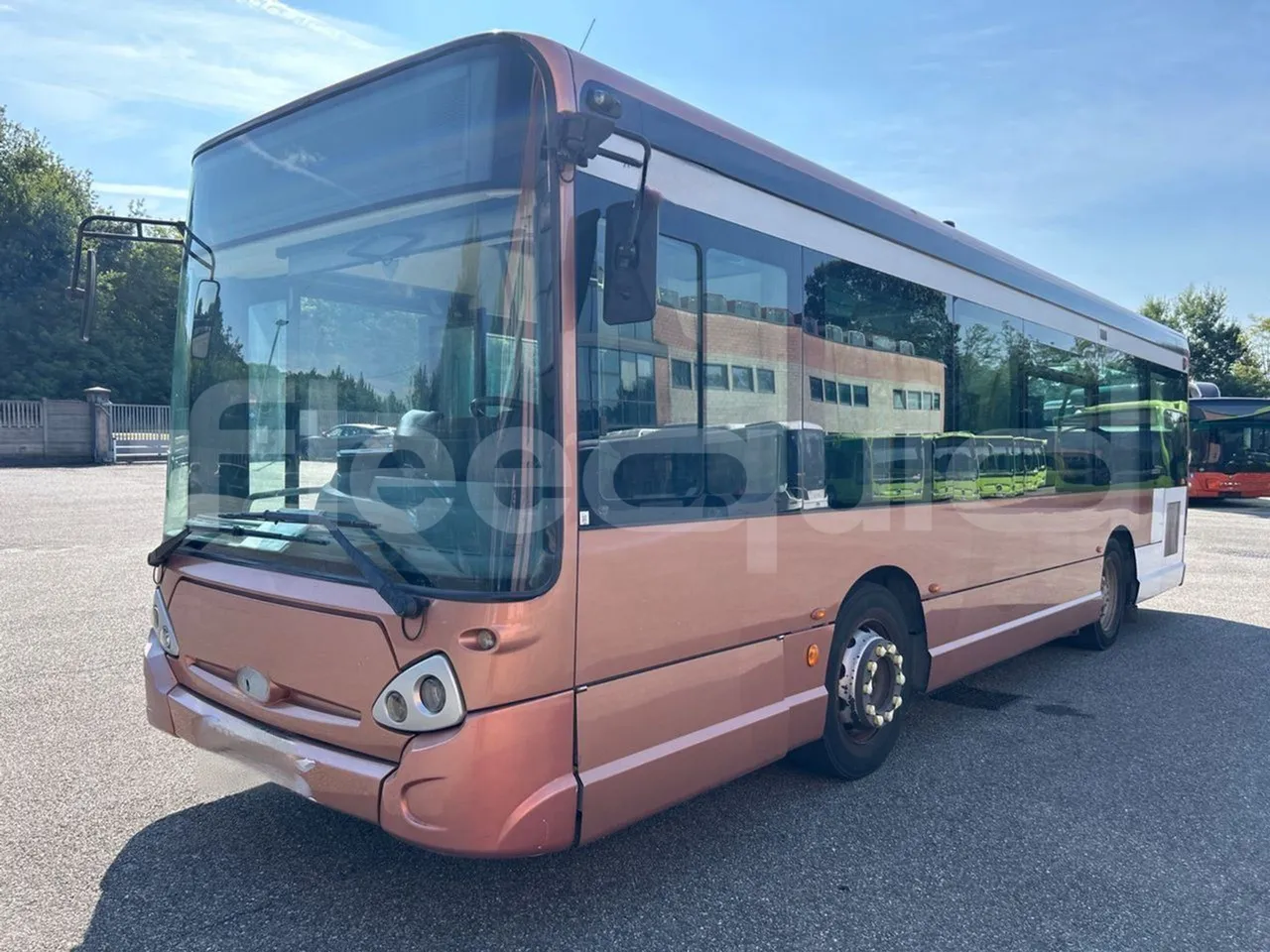 Heuliez GX127 GX127 - EUR5 - 160kW - 9.42m - 3/4 front left (mandatory for bus to scrap)
