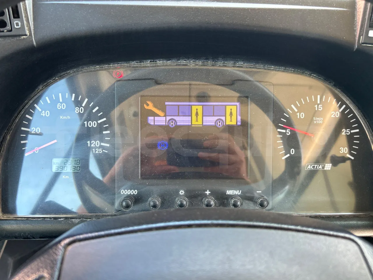 Heuliez GX127 GX127 - EUR5 - 160kW - 9.42m - dashboard lights on