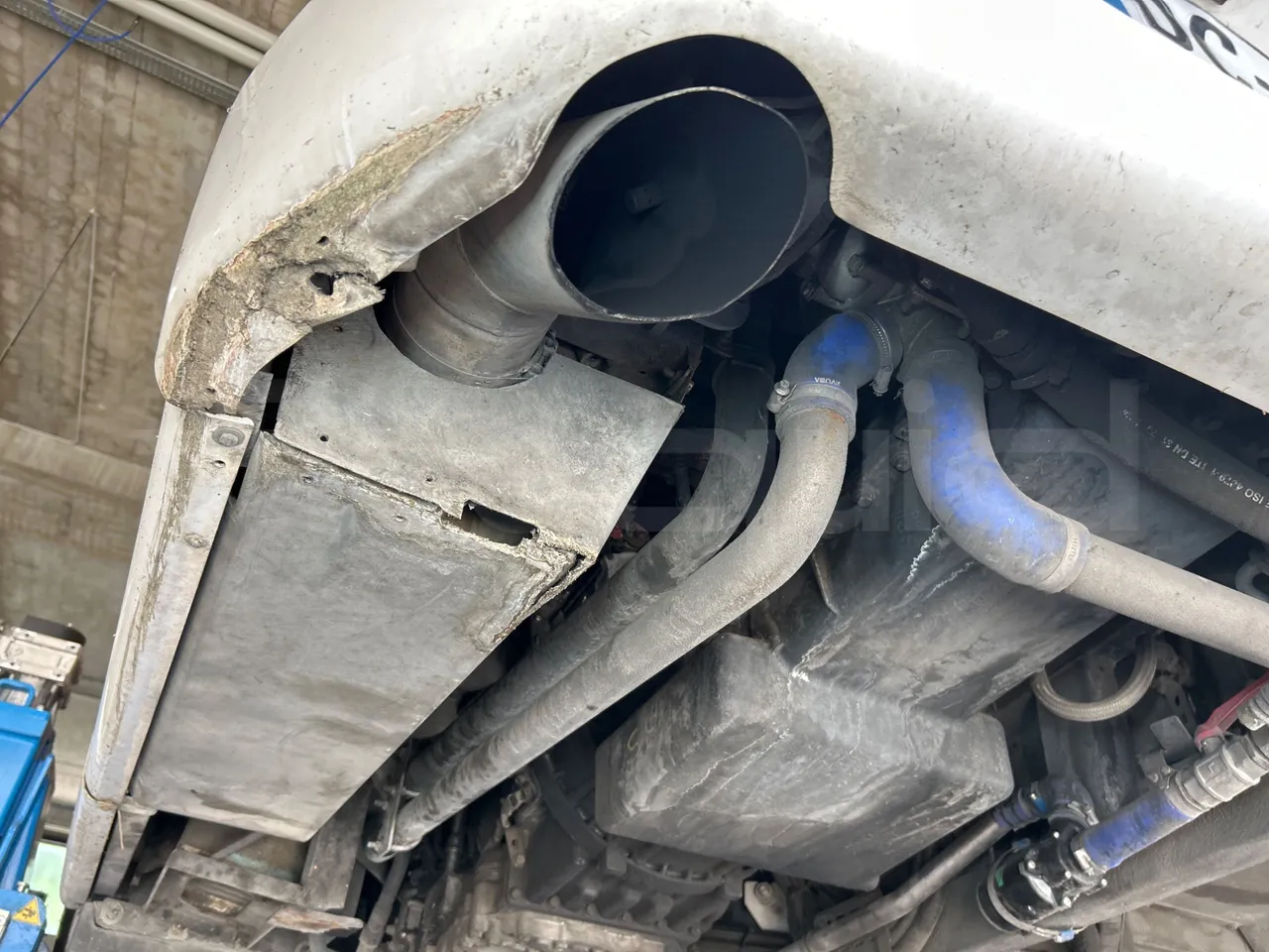 Heuliez GX127 GX127 - EUR5 - 160kW - 9.42m - exhaust photo