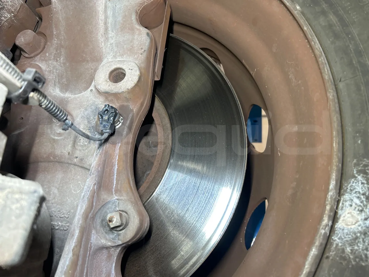 Heuliez GX127 GX127 - EUR5 - 160kW - 9.42m - front discs right