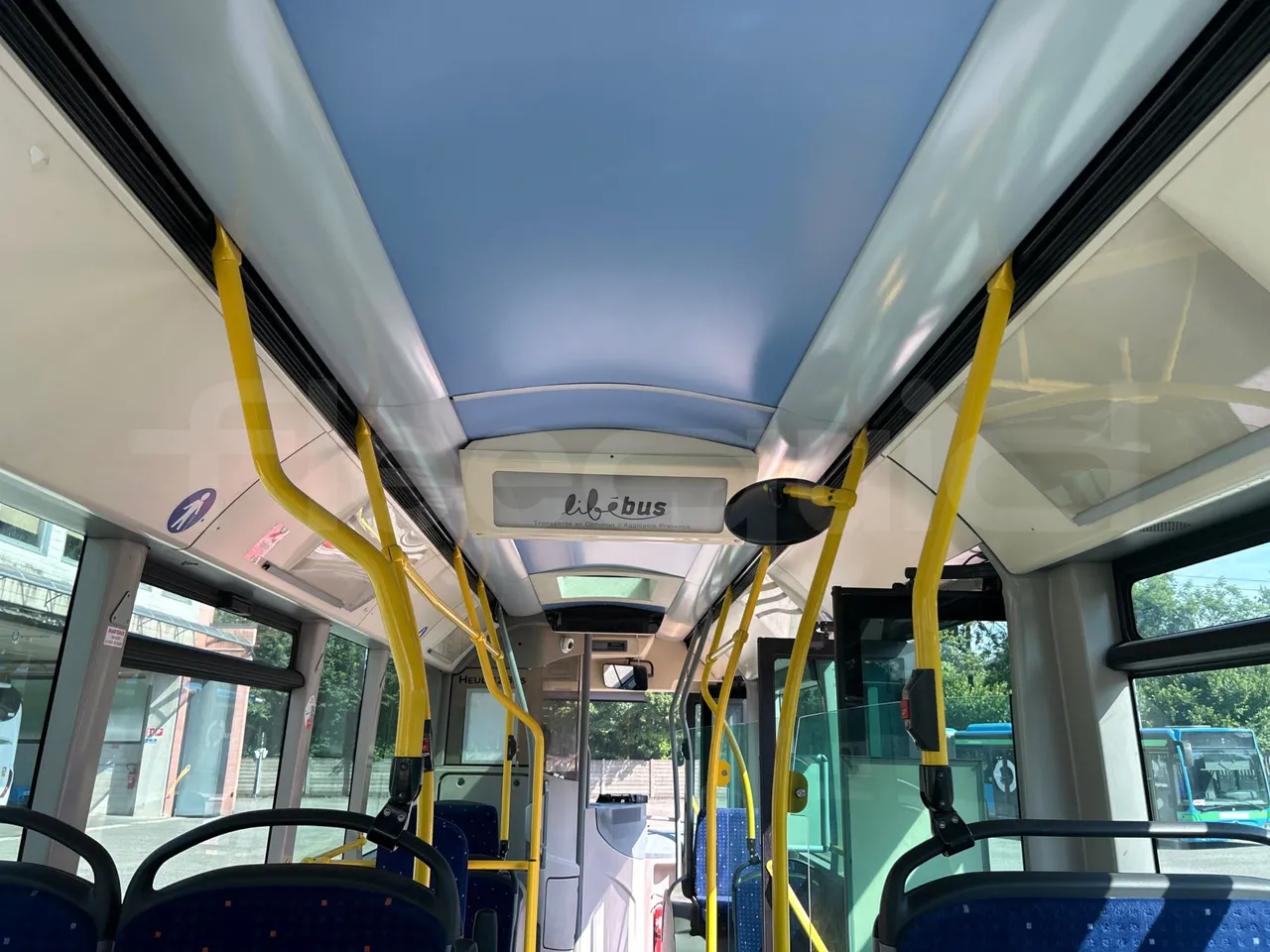 Heuliez GX127 GX127 - EUR5 - 160kW - 9.42m - overhead compartments photo