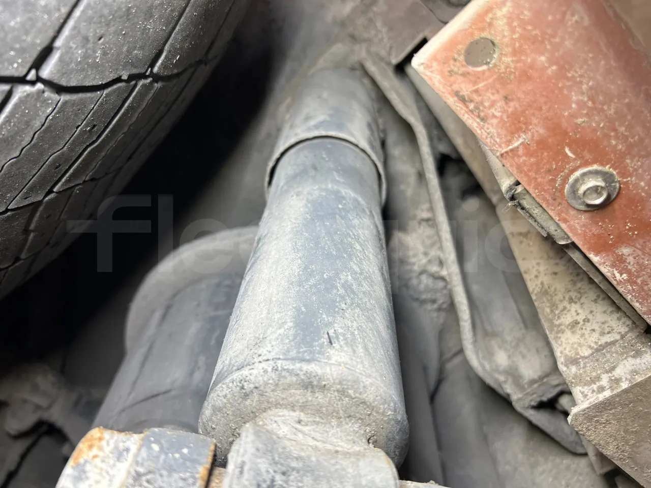 Heuliez GX127 GX127 - EUR5 - 160kW - 9.42m - axle 2 shock absorbers 1 right