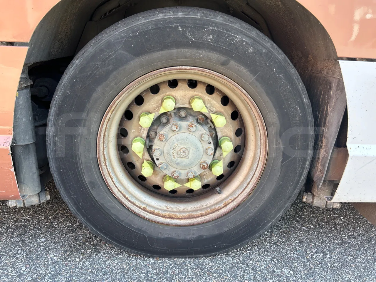 Heuliez GX127 GX127 - EUR5 - 160kW - 9.42m - rear left tire photo