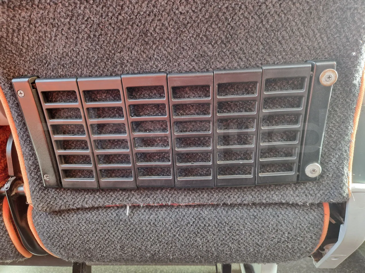 Irizar Scania K380EB - EUR4 - 279kW - 12m - mesh detail photo