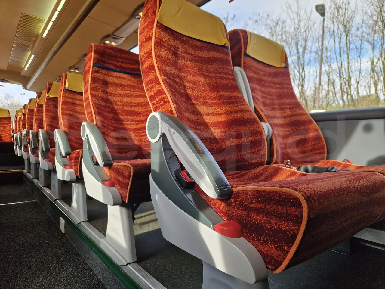 Irizar Scania K380EB - EUR4 - 279kW - 12m - single seat detail