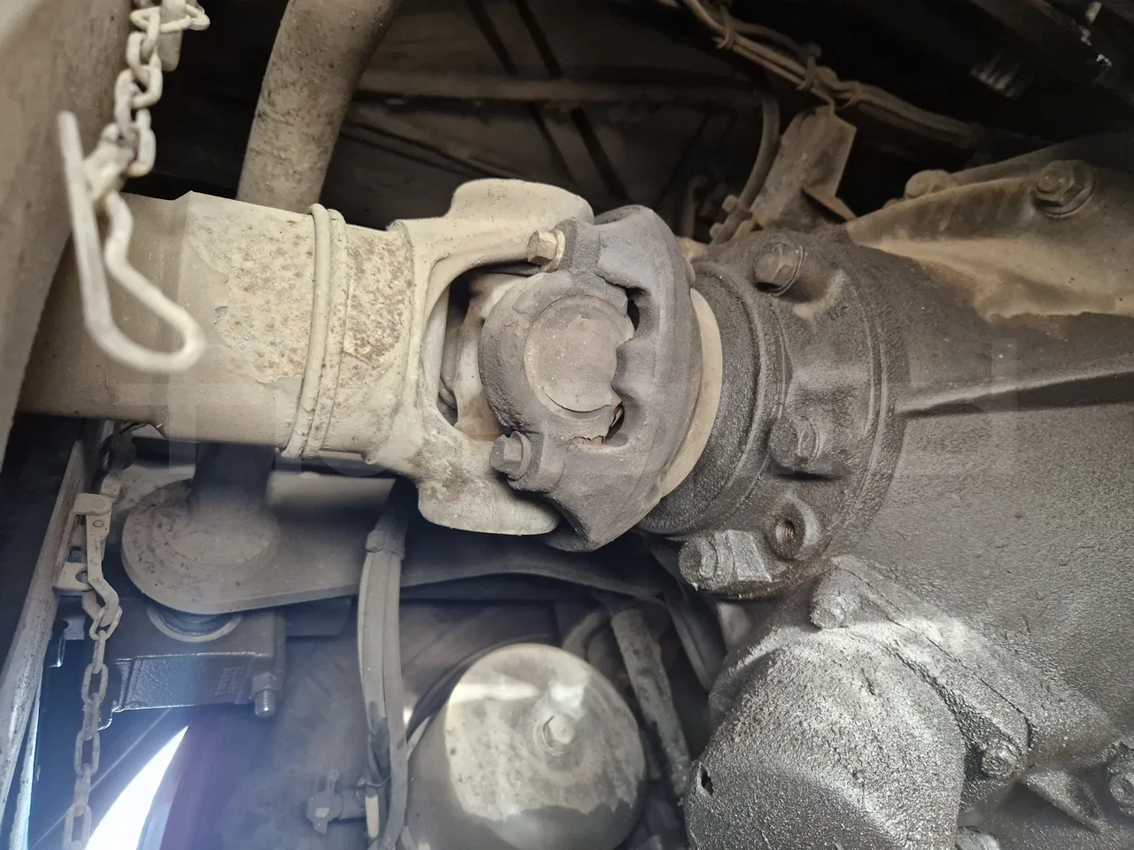 Irizar Scania K380EB - EUR4 - 279kW - 12m - driveshaft photo