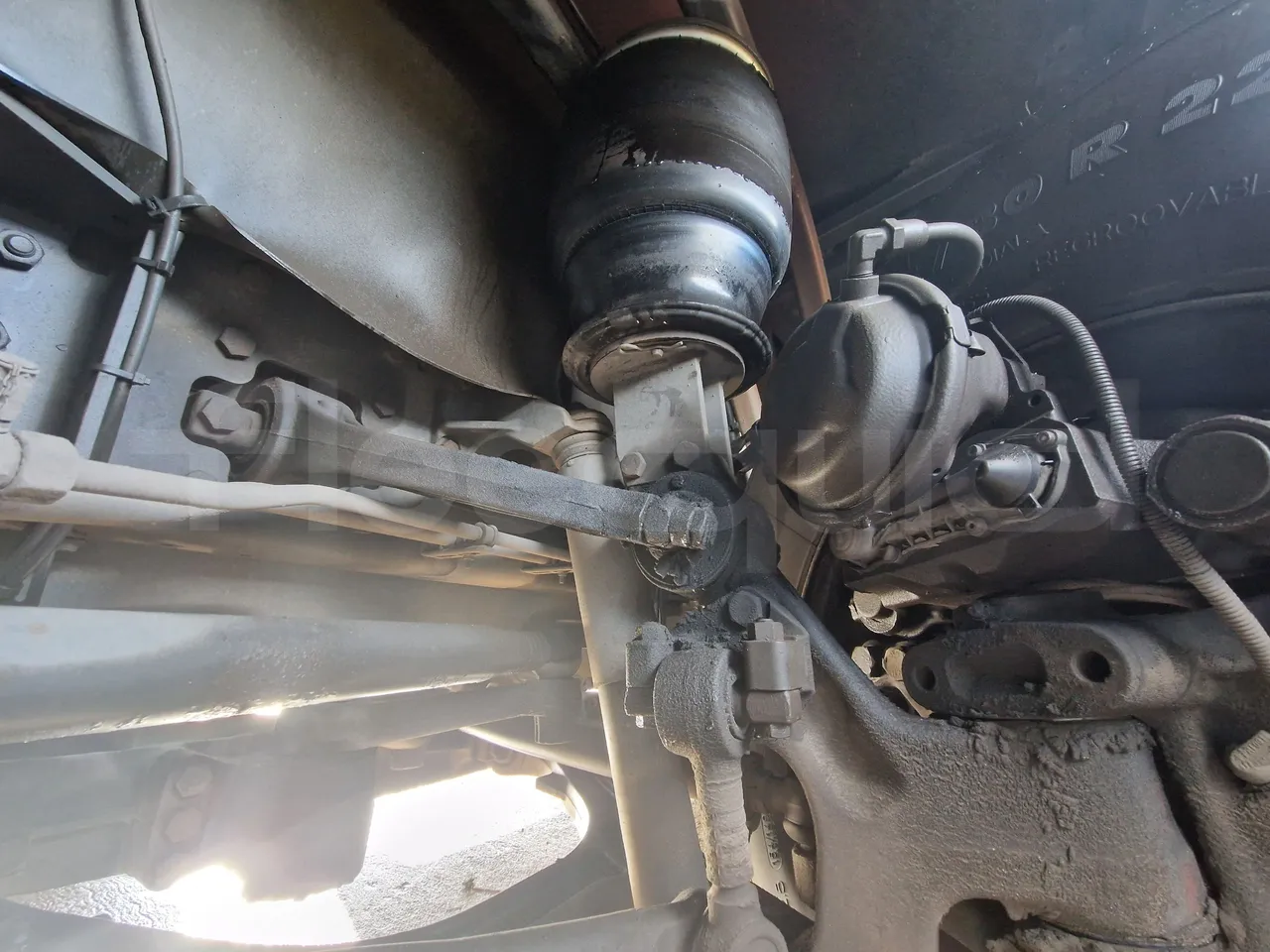 Irizar Scania K380EB - EUR4 - 279kW - 12m - front shock absorbers right