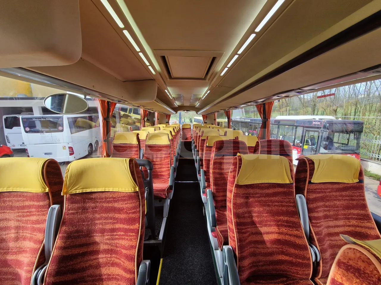 Irizar Scania K380EB - EUR4 - 279kW - 12m - reverse view middle aisle