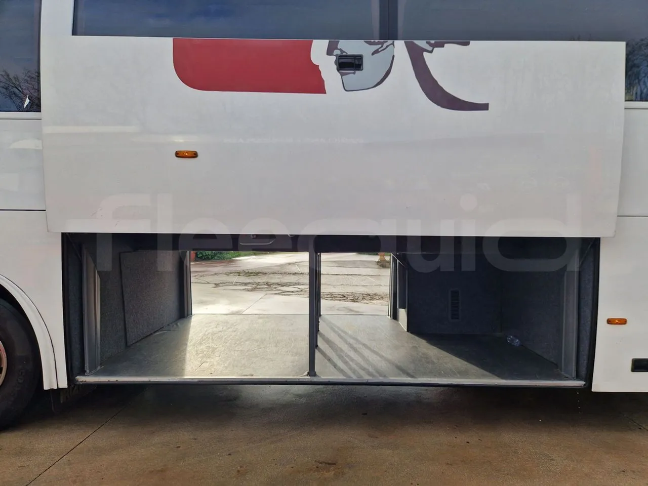 Irizar Scania K380EB - EUR4 - 279kW - 12m - luggage rack photo