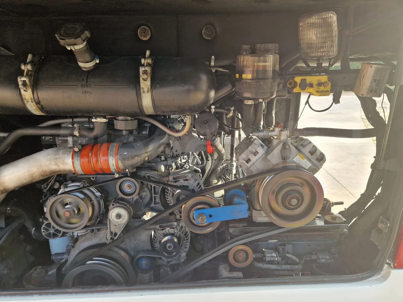 Irizar Scania K380EB - EUR4 - 279kW - 12m - rear hatch open