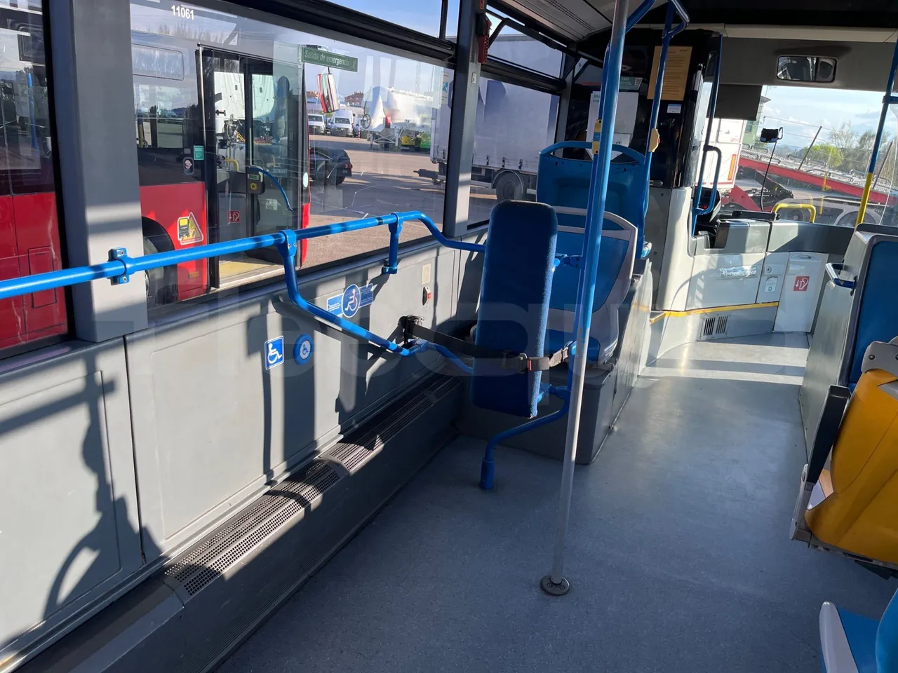 Mercedes-Benz Citaro O530 - Euro4 - 210kW - 11.950m - disabled area photo