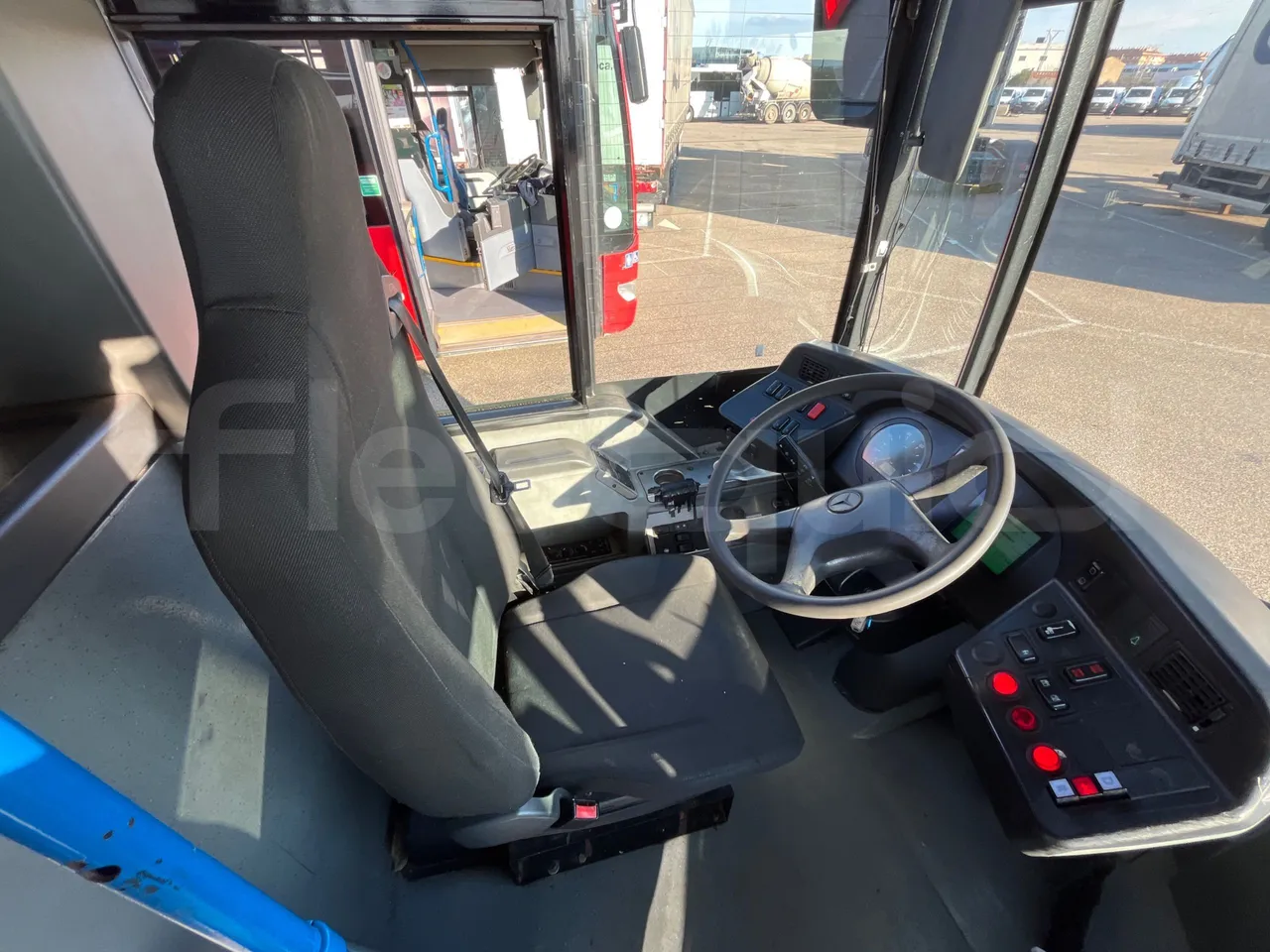 Mercedes-Benz Citaro O530 - Euro4 - 210kW - 11.950m - driver's seat photo