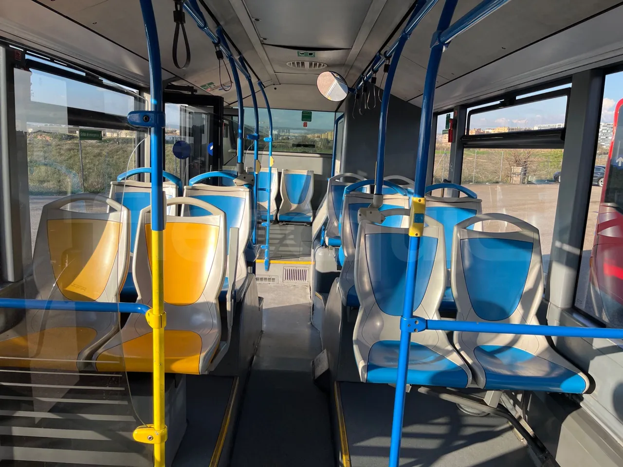 Mercedes-Benz Citaro O530 - Euro4 - 210kW - 11.950m - reverse view middle aisle