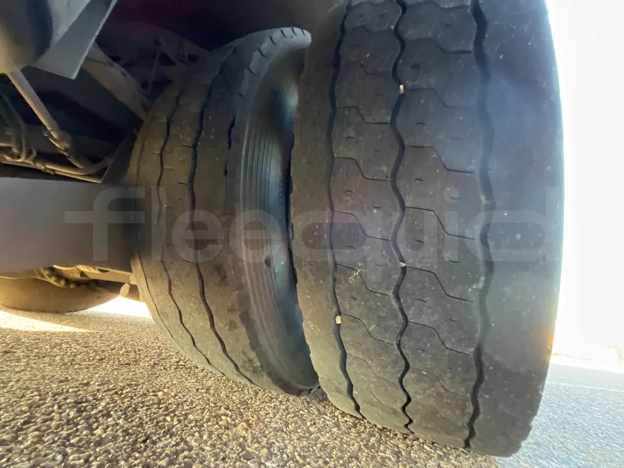 Mercedes-Benz Citaro O530 - Euro4 - 210kW - 11.950m - tread condition third axle tires left