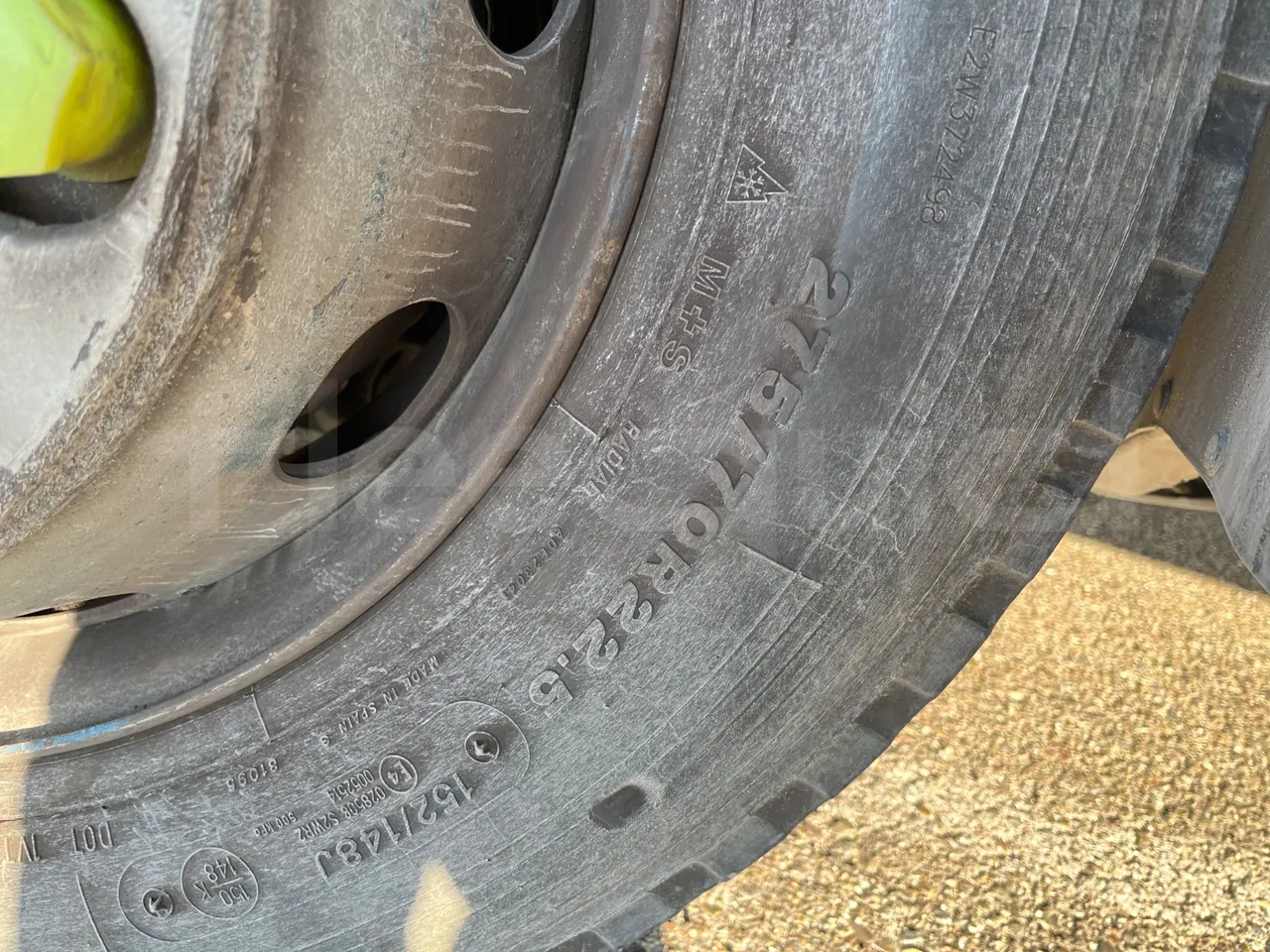 Mercedes-Benz Citaro O530 - Euro4 - 210kW - 11.950m - front left tire measurements