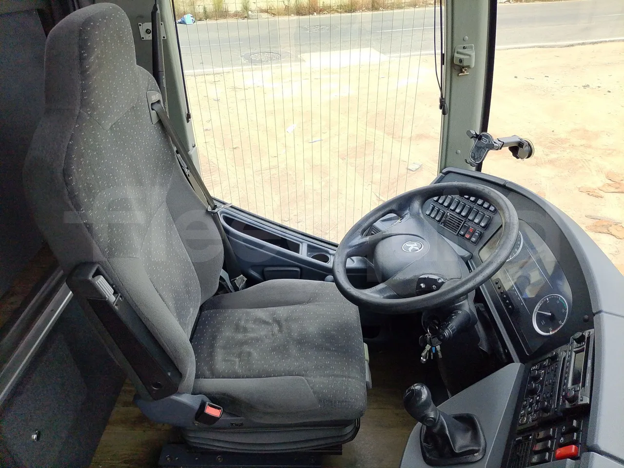Setra S416 GT-HD/2 -EUR5- 315kW - 13m - driver's seat photo (mandatory for bus to scrap)