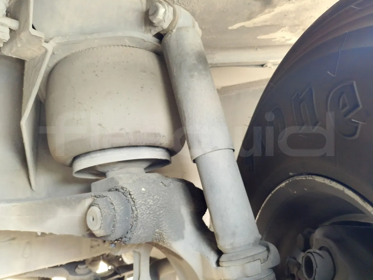 Setra S416 GT-HD/2 -EUR5- 315kW - 13m - front shock absorbers left