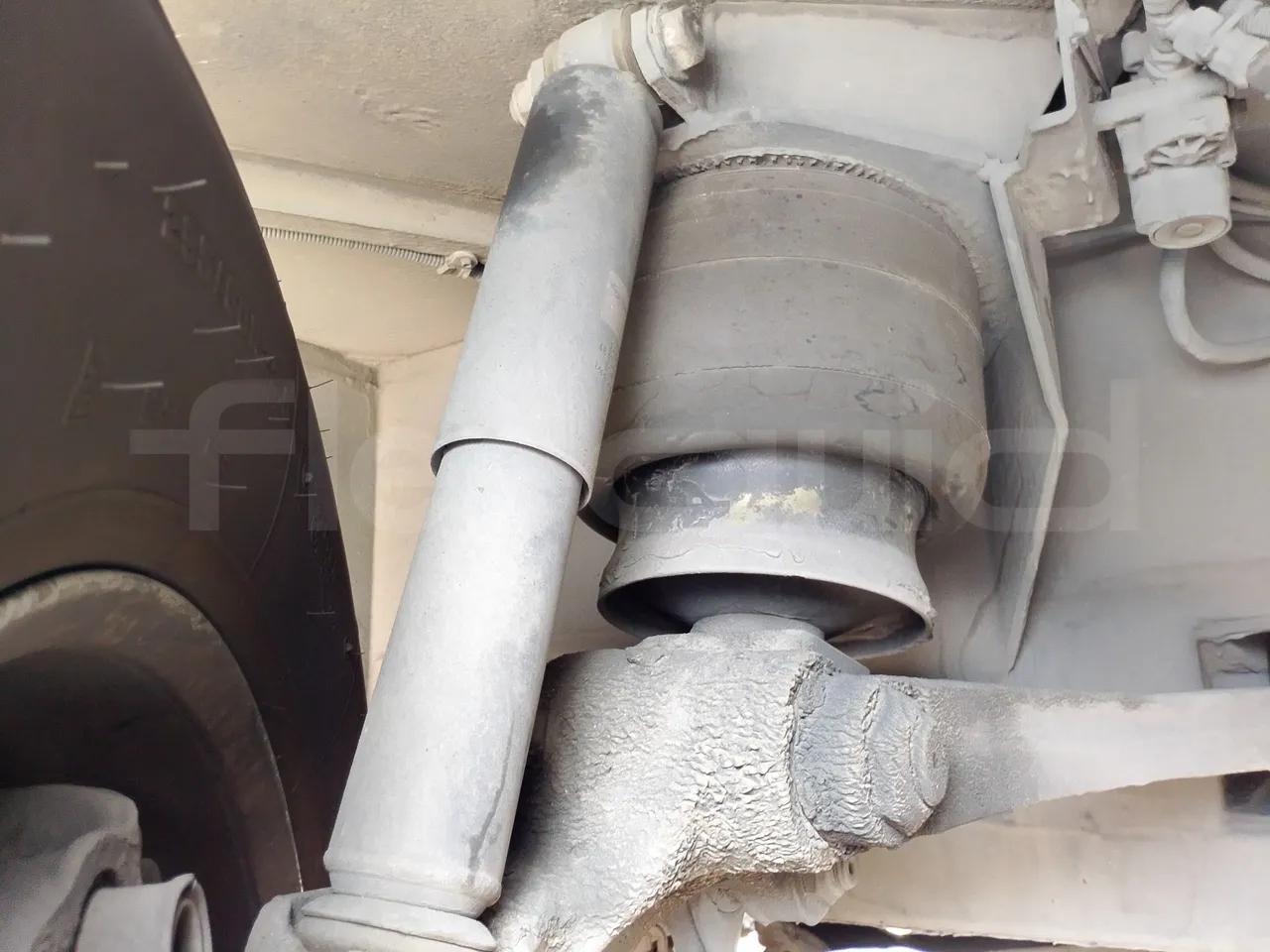 Setra S416 GT-HD/2 -EUR5- 315kW - 13m - front shock absorbers right