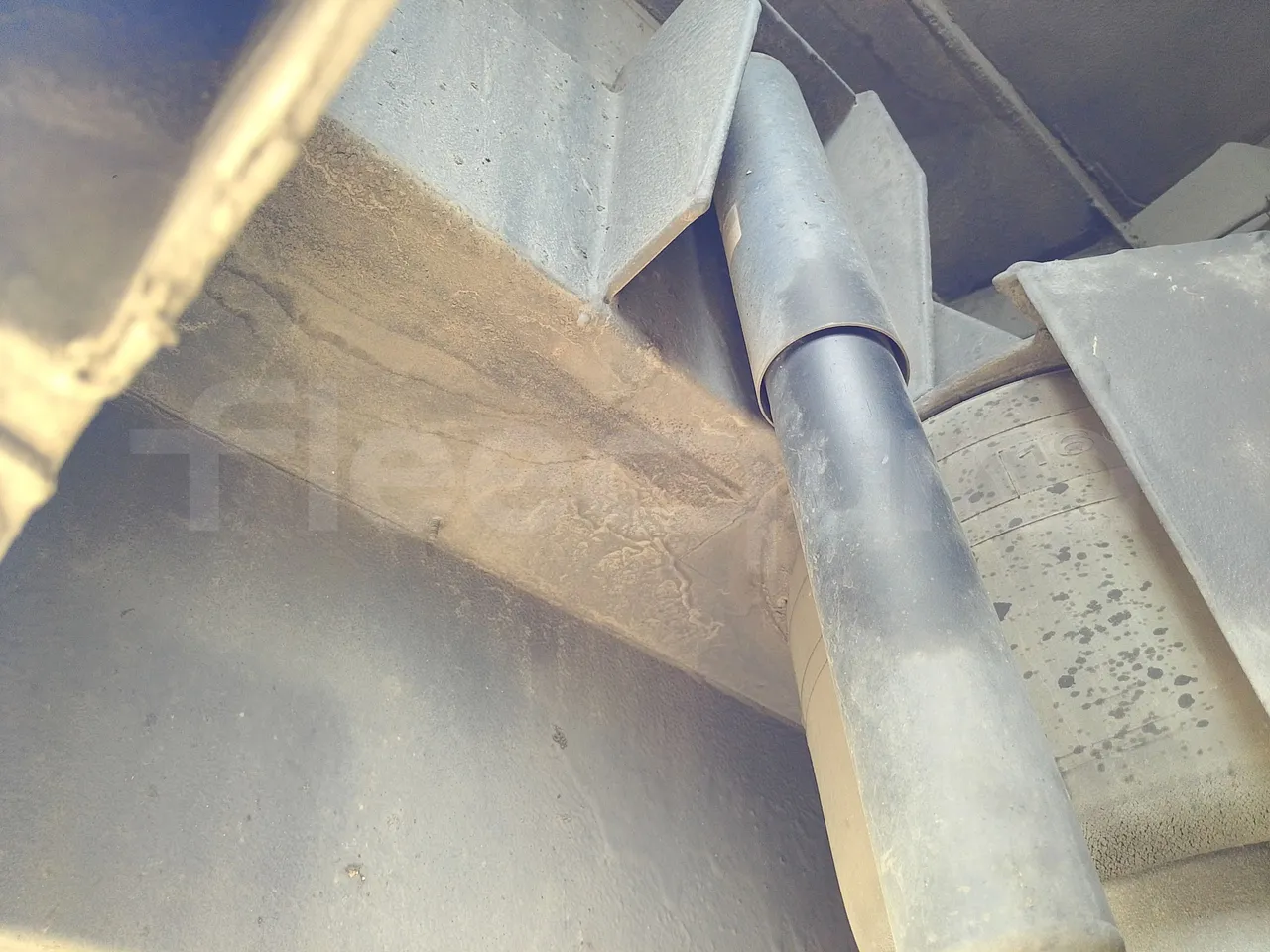 Setra S416 GT-HD/2 -EUR5- 315kW - 13m - axle 2 shock absorbers 2 left
