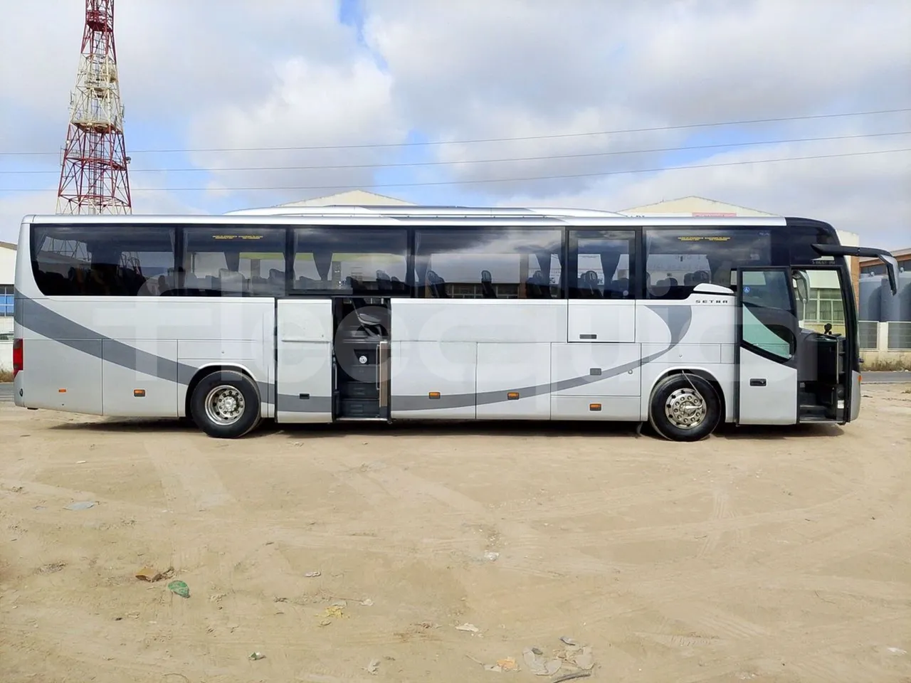 Setra S416 GT-HD/2 -EUR5- 315kW - 13m - right side doors open