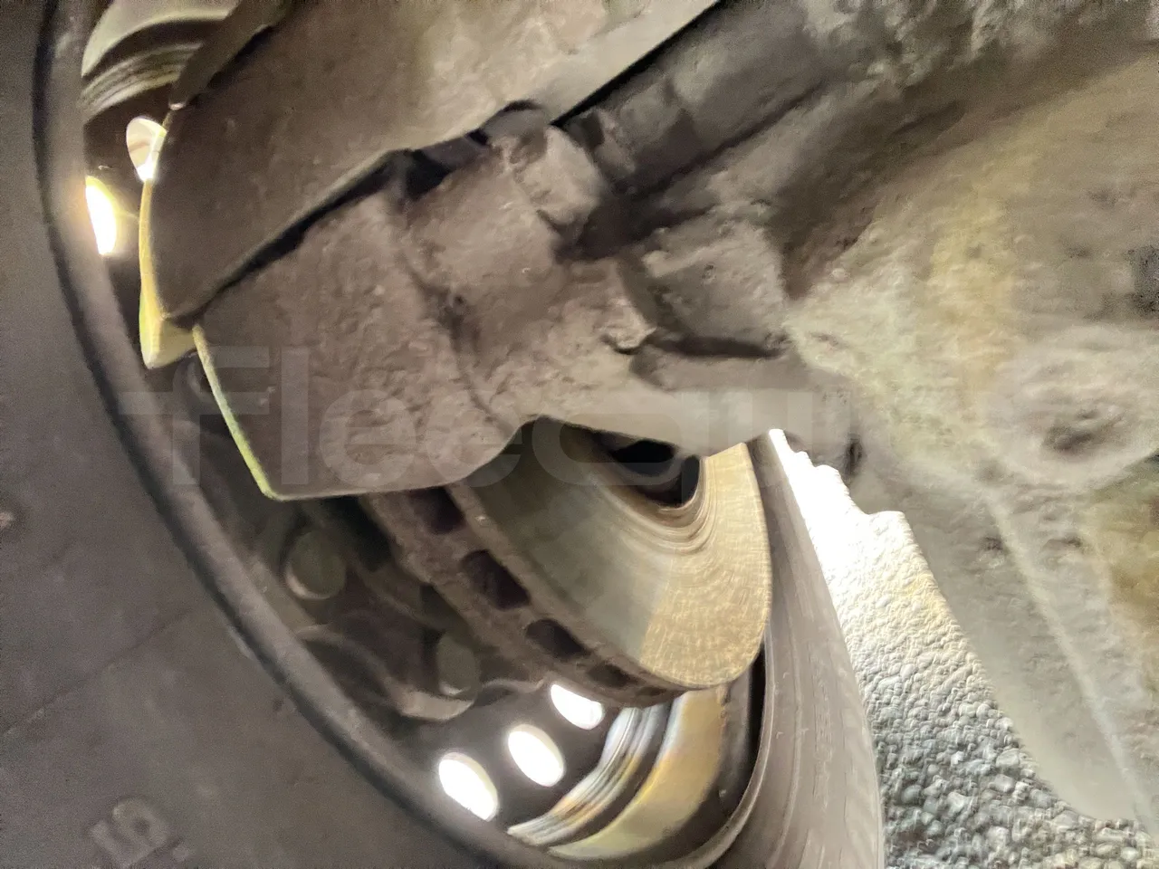 Iveco Heuliez Gx117 - Second Axle Discs Left Side