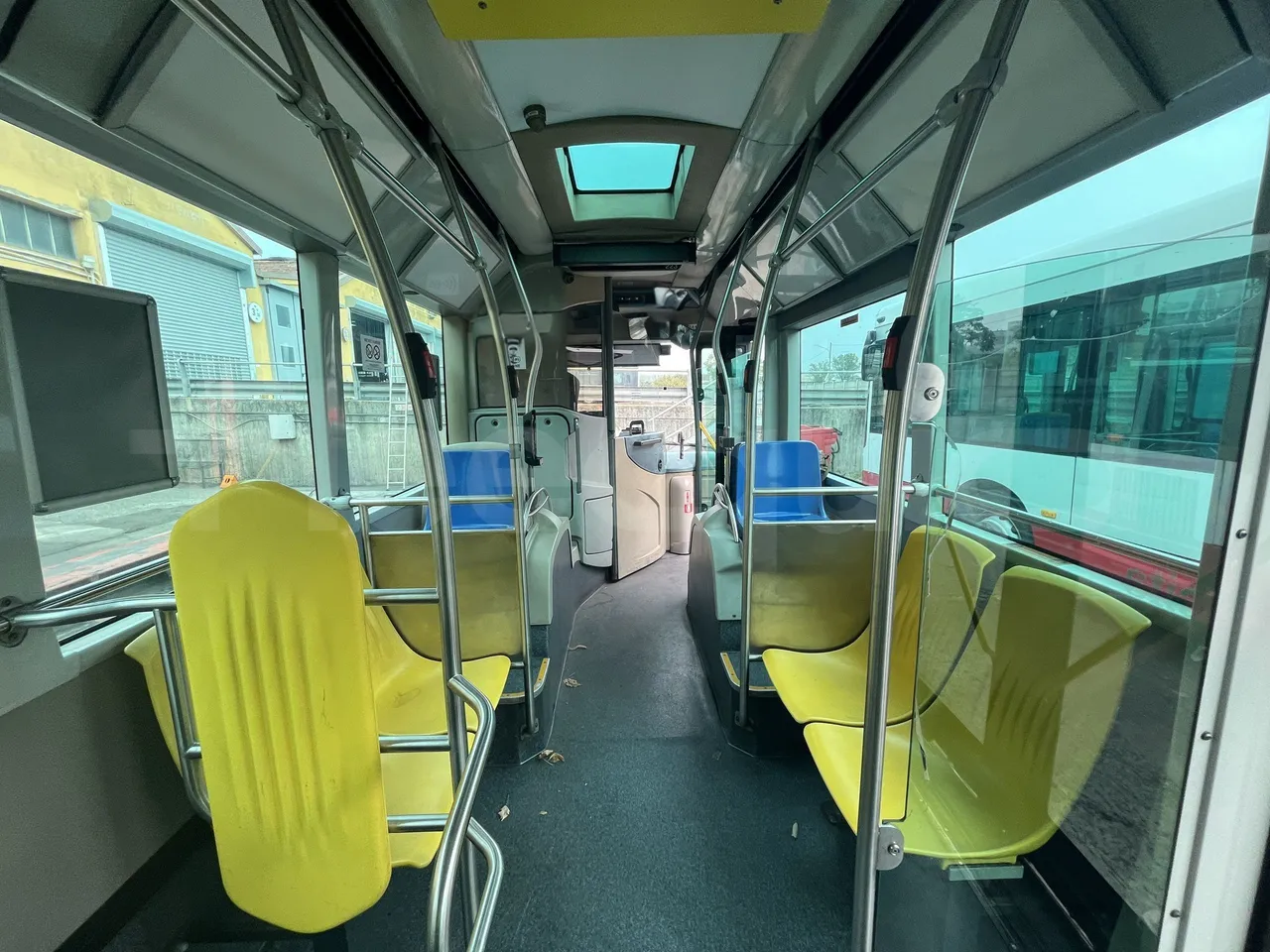 Iveco Heuliez Gx117 - Forward Seats From Middle Position