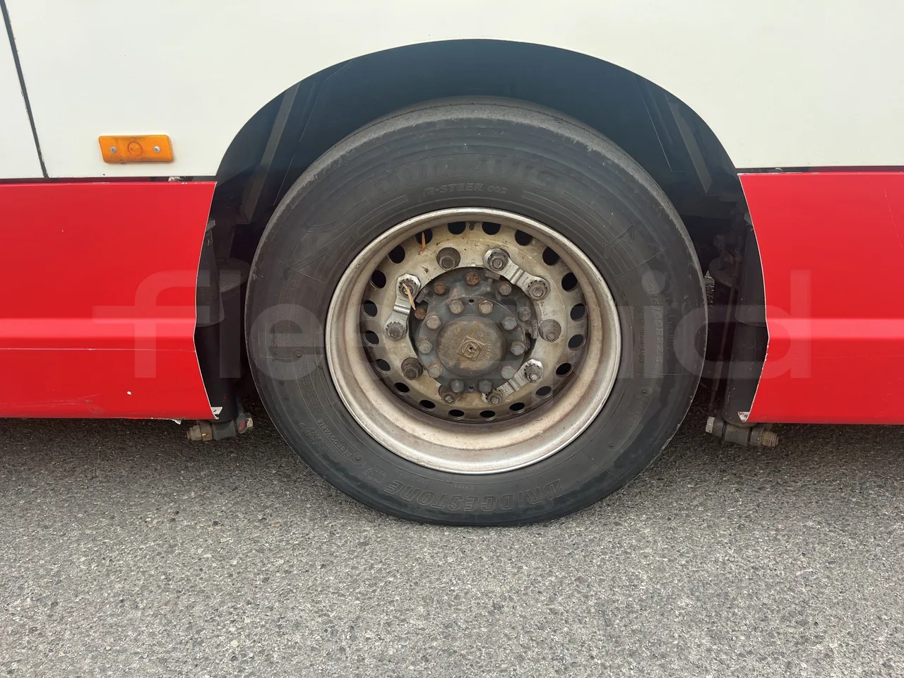 Iveco Heuliez Gx117 - Second Axle Left Side: Complete Wheel
