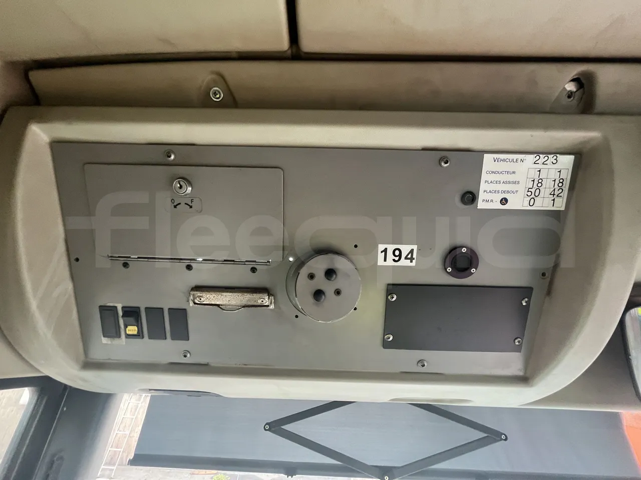 Iveco Heuliez Gx117 - Onboard Device 3 Left Side