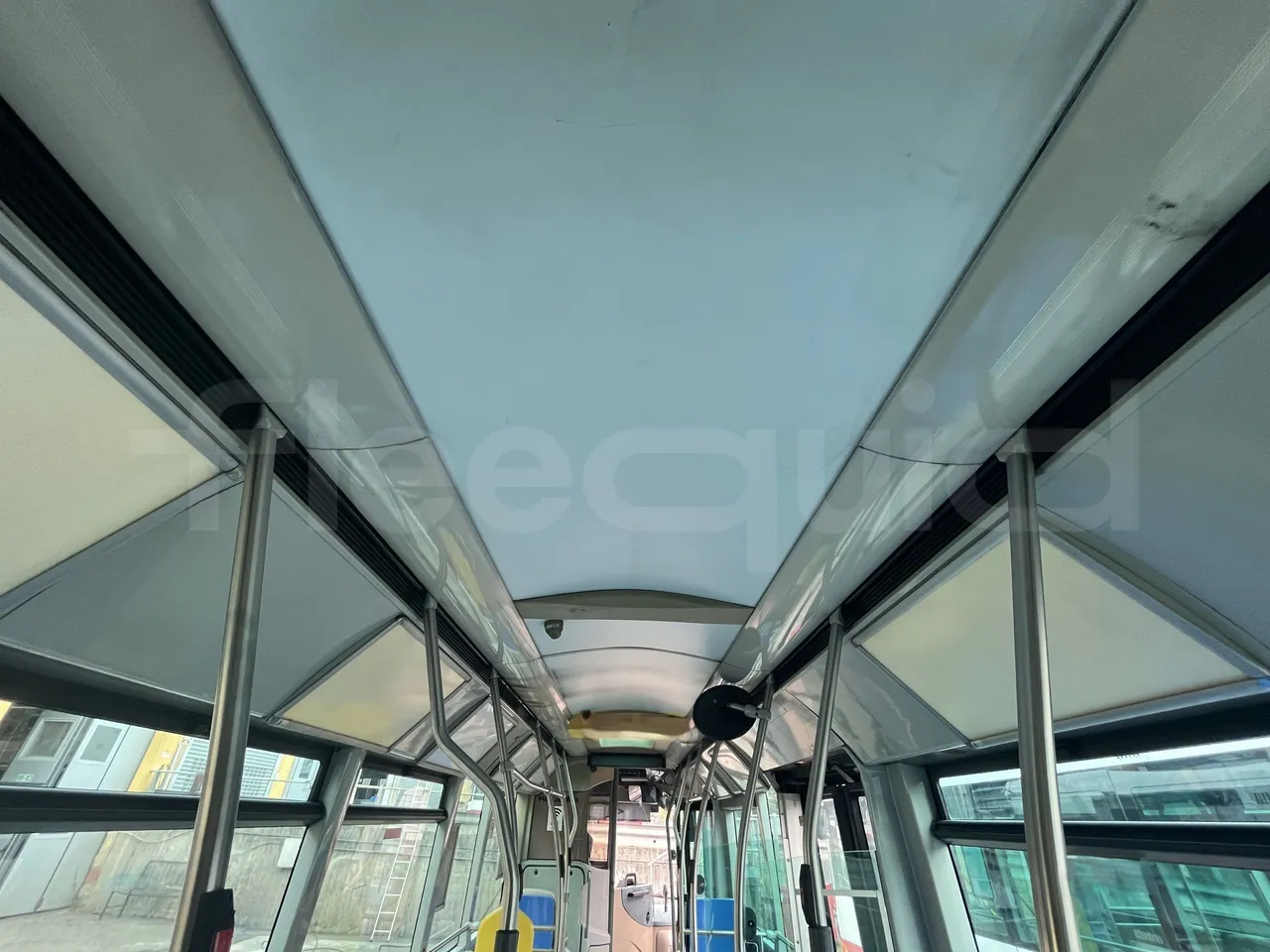 Iveco Heuliez Gx117 - Overhead Compartments