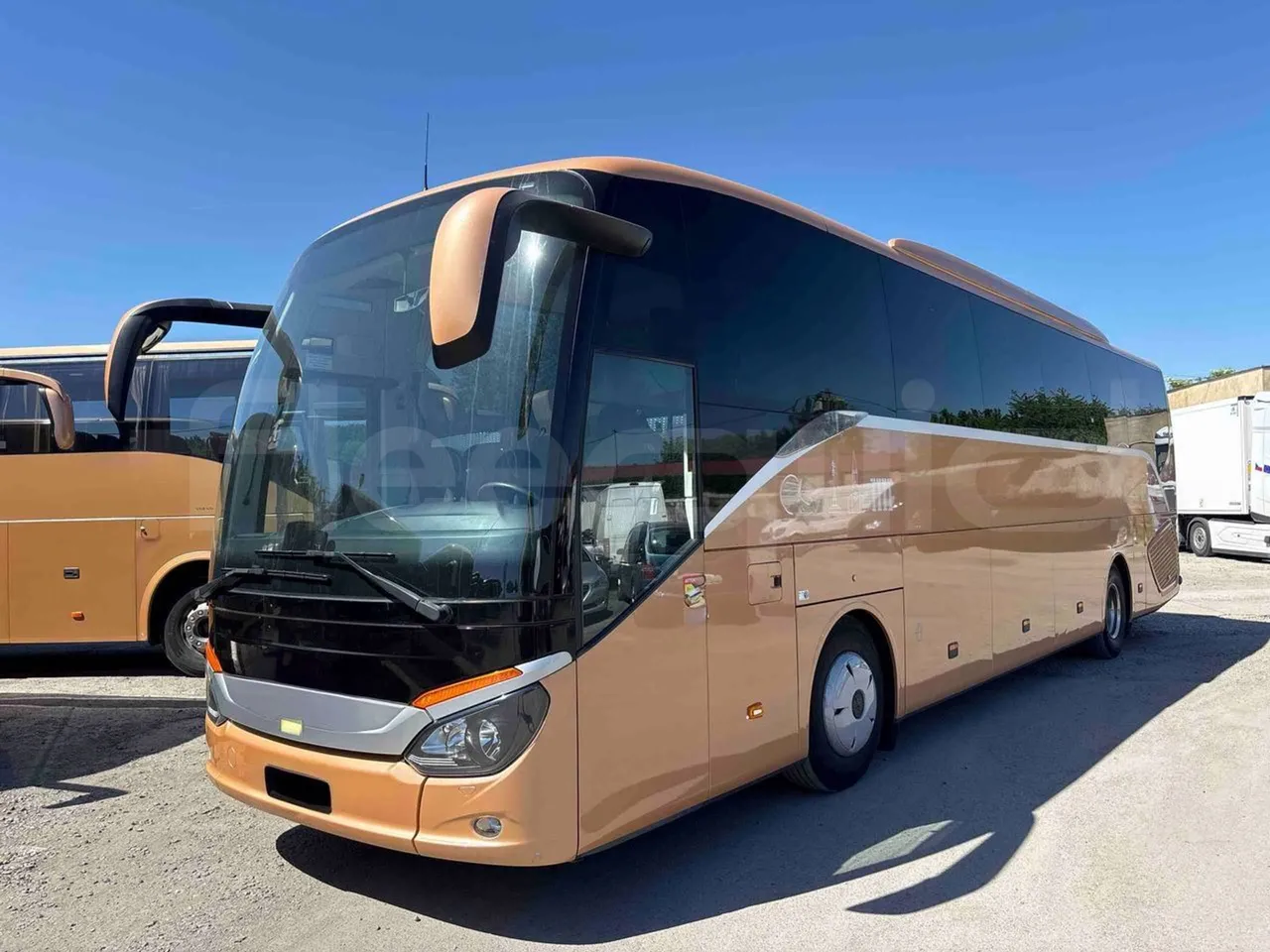 Setra S515 - 3/4 front left