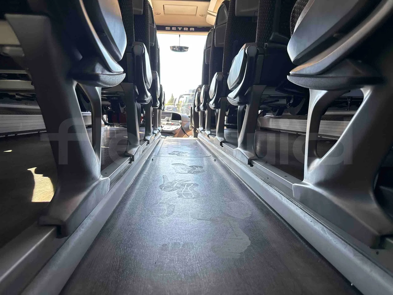 Setra S515 - seat brackets photo