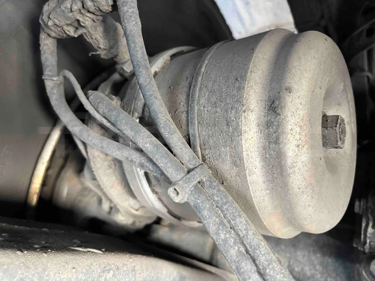 Setra S515 - axle 2 caliper brakes left