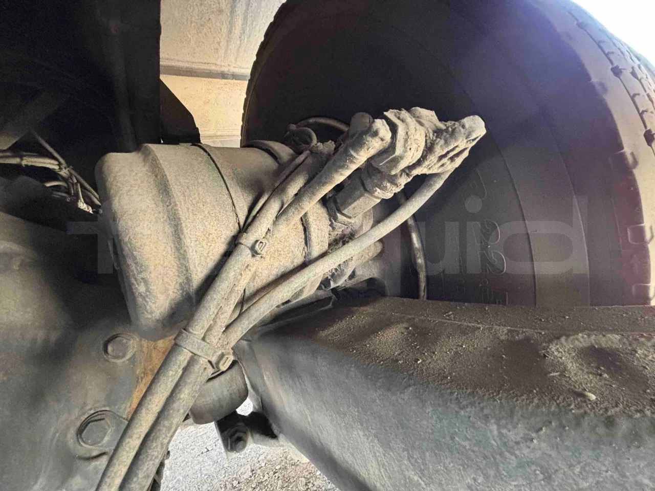 Setra S515 - axle 2 caliper brakes right