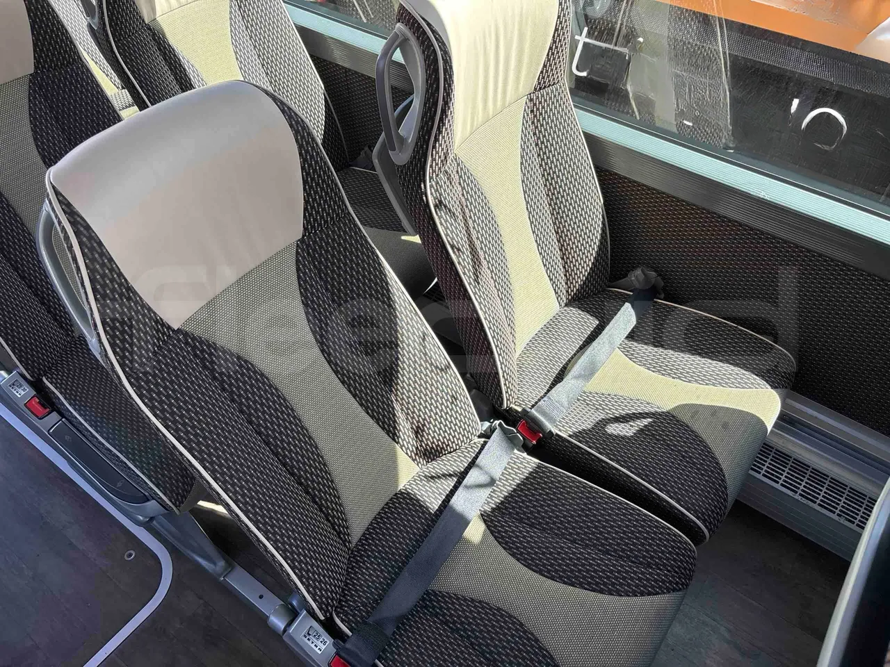 Setra S515 - central seat safety belt