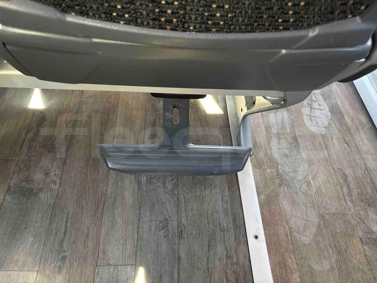 Setra S515 - footrest detail photo