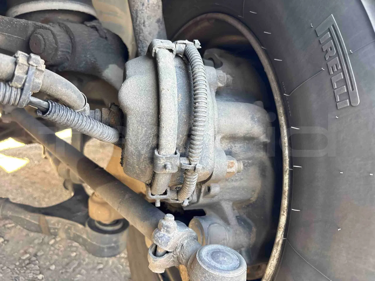 Setra S515 - front brake calipers left