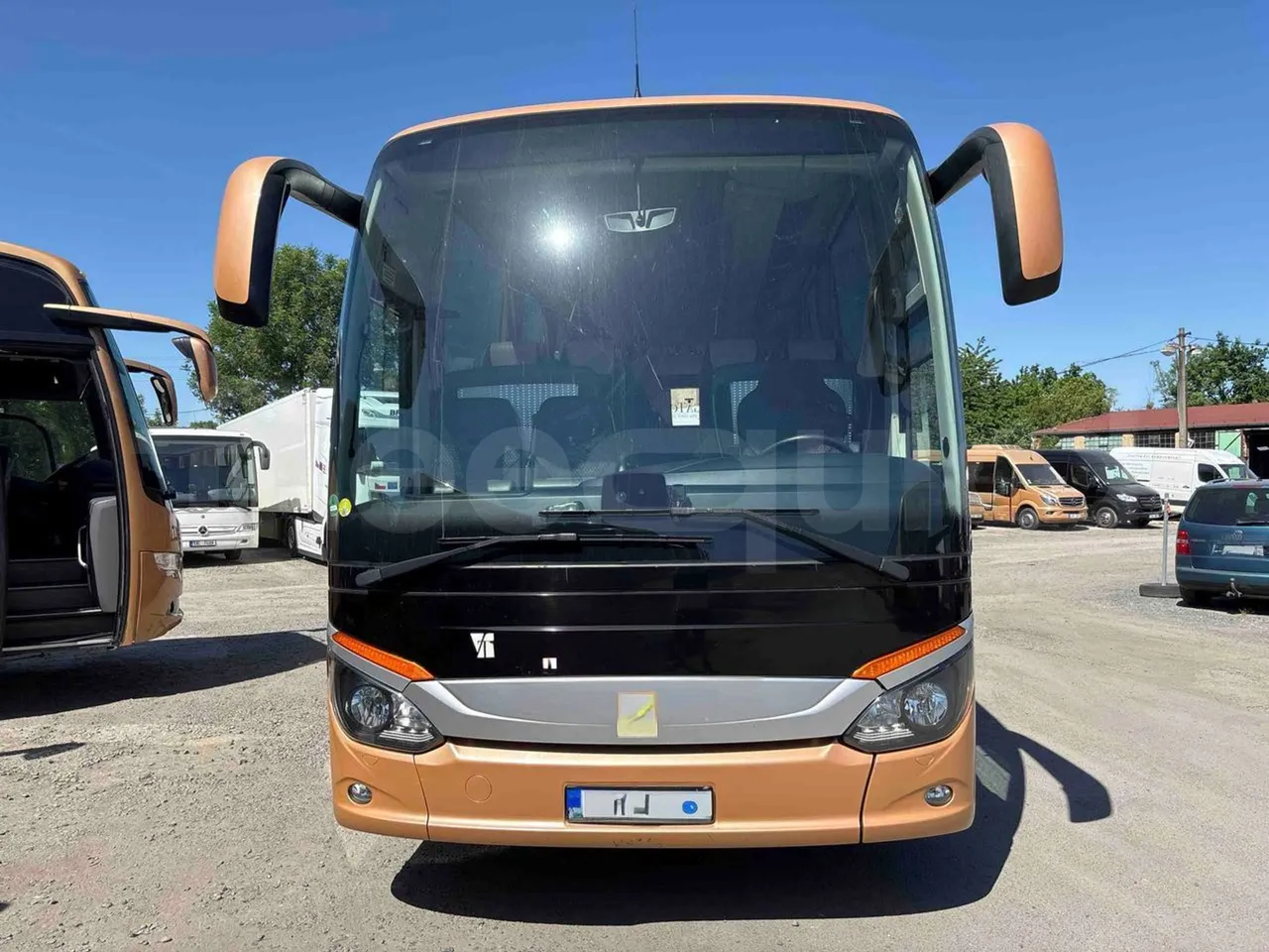 Setra S515 - front photo