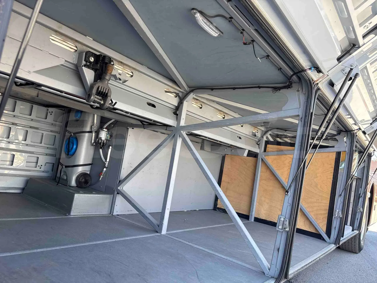 Setra S515 - internal frame rust check