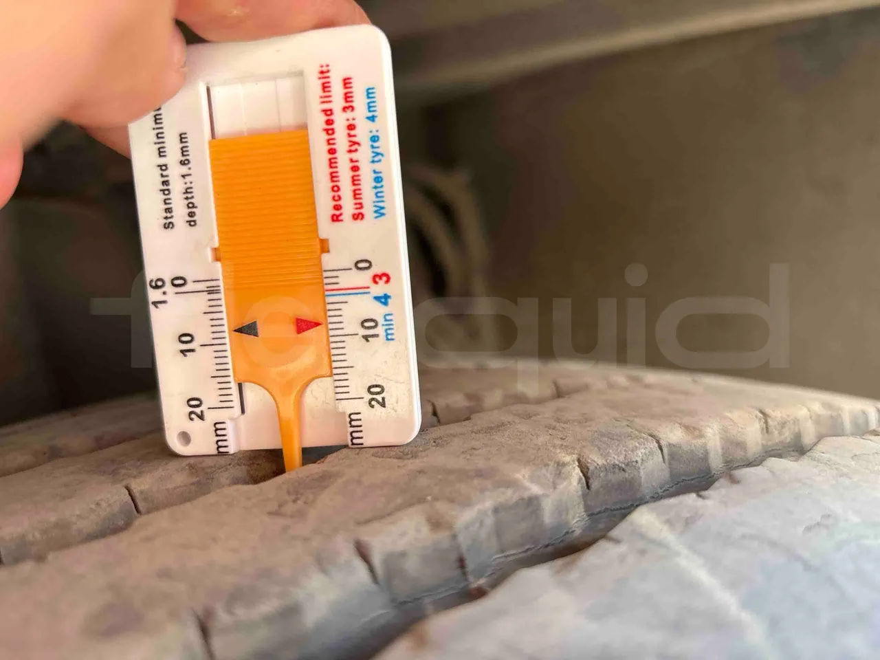 Setra S515 - tread condition front tires right