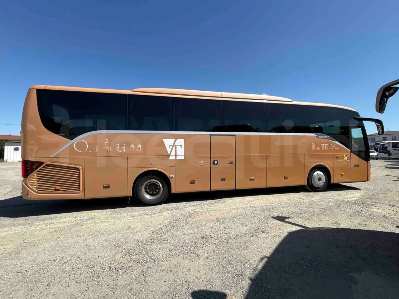 Setra S515 - right side doors closed