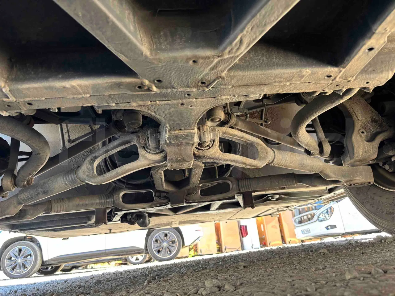 Setra S515 - front axle central