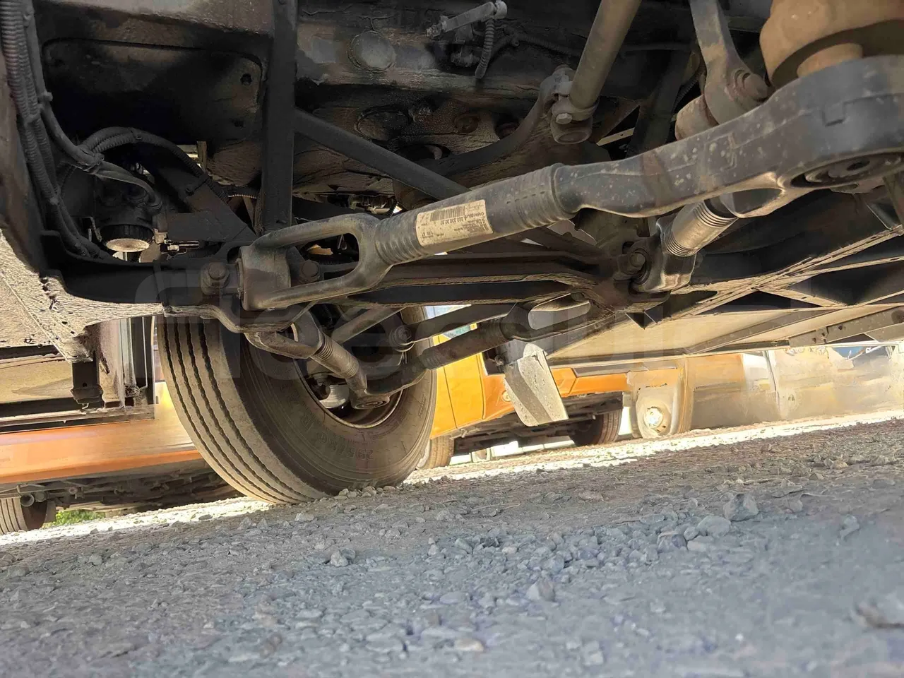 Setra S515 - front axle left side