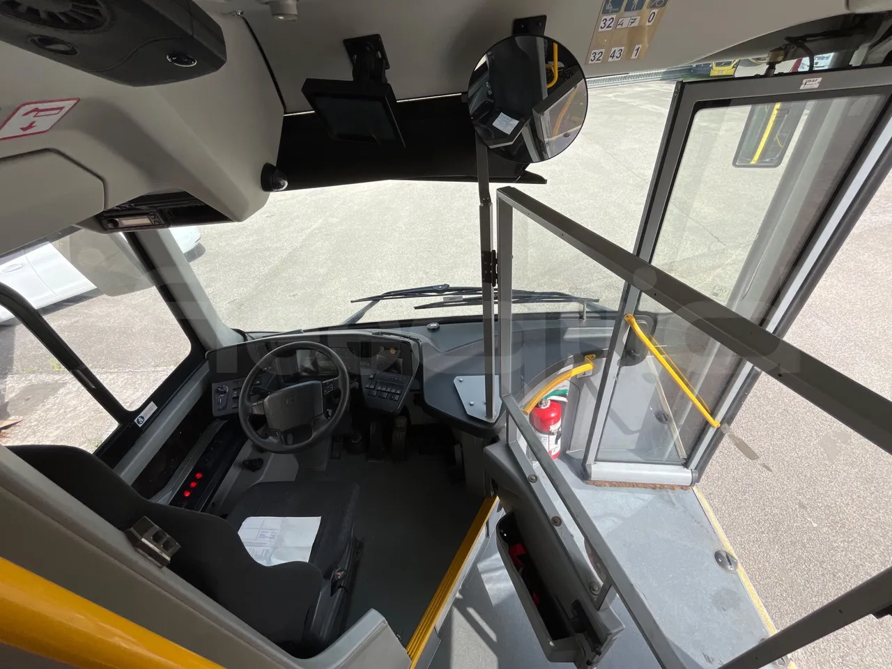 Volvo B4SC 7900  - Euro6 - 177kW - 12.134mt - buttons panels on